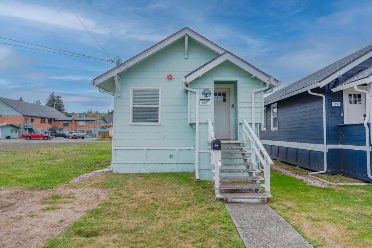 #Stayinmydistrict Coos Bay Cypress Cottage 외부 사진